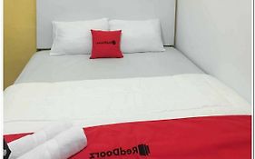 RedDoorz @ Simpang Pos Medan